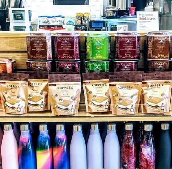 Transition to #fall with our #smores. #chocolate #seasonal