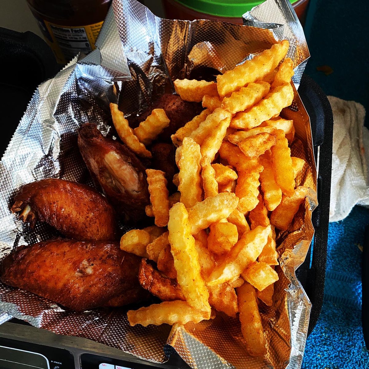LasBestCo's tweet photo. OPEN NOW‼️ #crabs boiling
Come and get it while you can!
#seafood #br #batonrouge #louisiana #food #brfood 
#chickenwings #fries #nachos #snowballs #louisianafood #batonrougefood #lsu #lsu21 #lsu22 #lsu23 #lsu24 
2825 Alaska Street near west campus apartments and ION BR https://t.co/YFTGV5RSA8