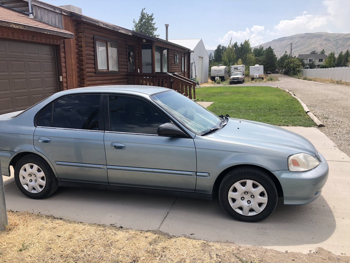JonahGerb's tweet photo. Hit me up if you need your car tinted! #ad https://t.co/SiqQzSPRp6