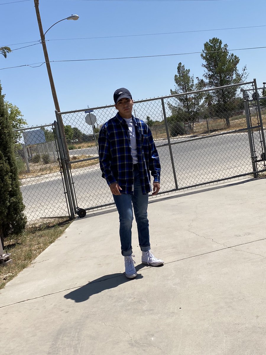 thegr8joeOrtega's tweet photo. It was the summer of 62, Day 4 of spirit week ✔️✔️ “ The kid is a L7 weenie” #imfeelin22 #sehsthebest #favoritedecade https://t.co/aZQPAuyI7E