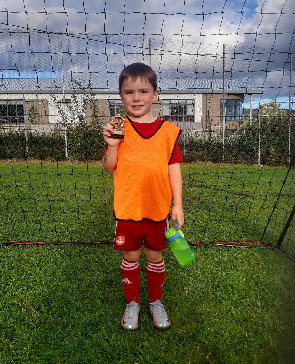 whitekanu's tweet photo. Blackburn 2014's player of the week 03/09/20 - a hard working, enthusiastic session as usual. Well played Noah!
🏆🏆⚽️⚽️⚽️ https://t.co/IZ3uNC2iJ6