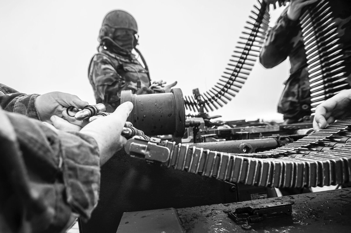 Gasheman's tweet photo. Load up! Irish army soldiers on board a Mowag APC prepping live rounds into a .50 calibre HMG which is operated remotely from personnel inside the vehicle.Featured in todayโs Irish Daily Star , Pic by Gary Ashe #irishdefenceforces #irishdailystar https://t.co/ELUeapC0sY