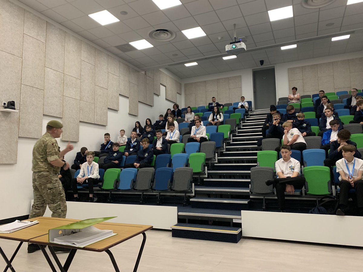 DeptHT_MrV's tweet photo. Great to promote some of the enrichment opportunities available at @UTCWarrington. Student receiving information about the Cadets. Thanks for the support from @ctt_nw in delivering an assembly. @ColCadetsHQNW @UtcwCcf @CCFcadets #leadership #resilience https://t.co/8wqRdbTzzk