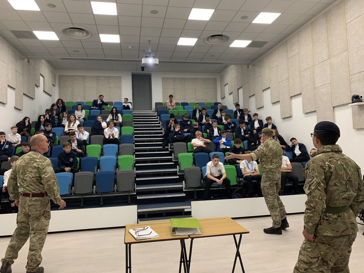 DeptHT_MrV's tweet photo. Great to promote some of the enrichment opportunities available at @UTCWarrington. Student receiving information about the Cadets. Thanks for the support from @ctt_nw in delivering an assembly. @ColCadetsHQNW @UtcwCcf @CCFcadets #leadership #resilience https://t.co/8wqRdbTzzk