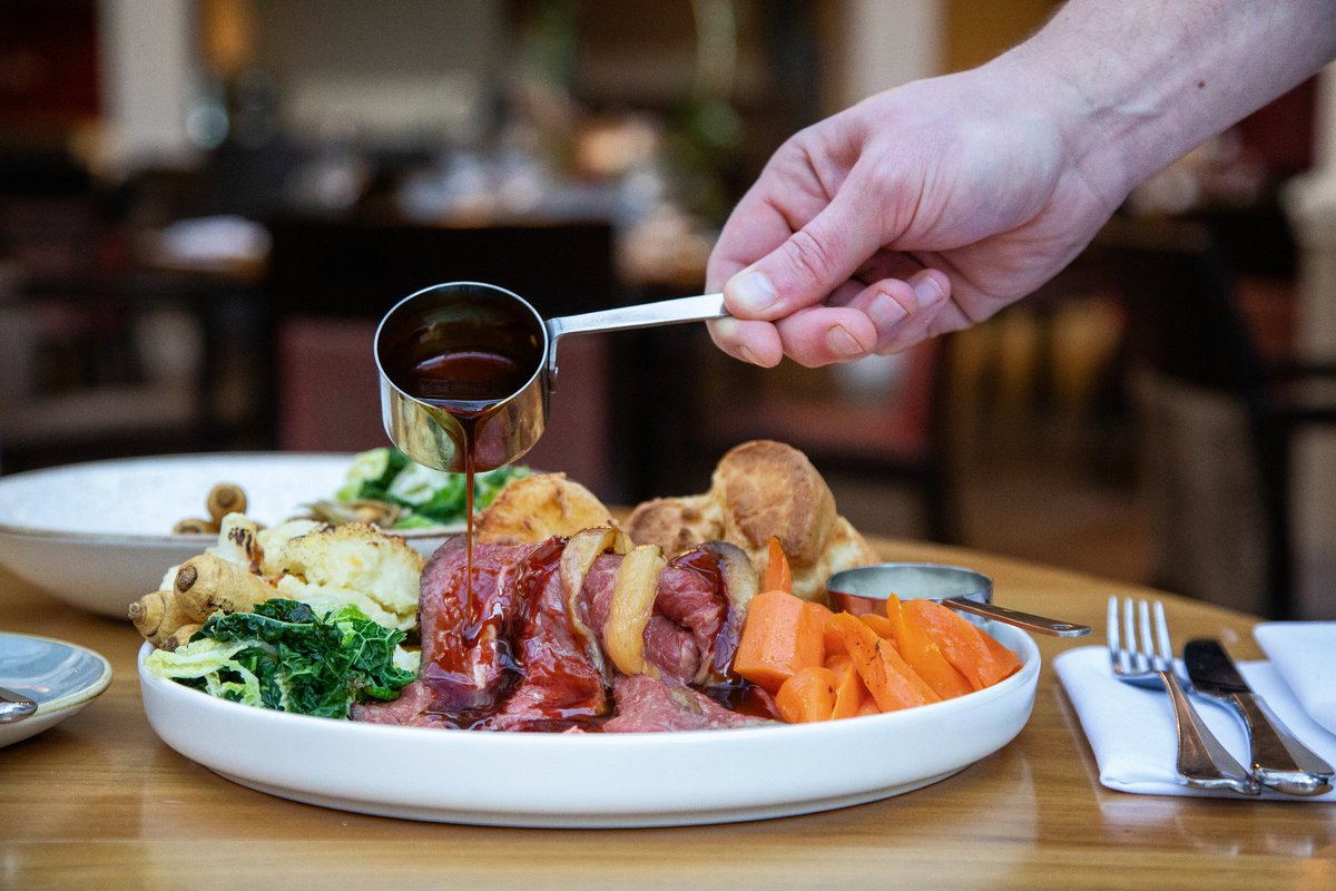 DonningtonHotel's tweet photo. We are now serving Sunday lunch ALL DAY*! 🍽️🎉
As part of our extended #HelpOutToEatOut scheme, If you order 3 courses each.. you get £10 off per person!
Show this post to your server to claim your discount .
*12pm - 9pm every Sunday https://t.co/PorXfBqSv7