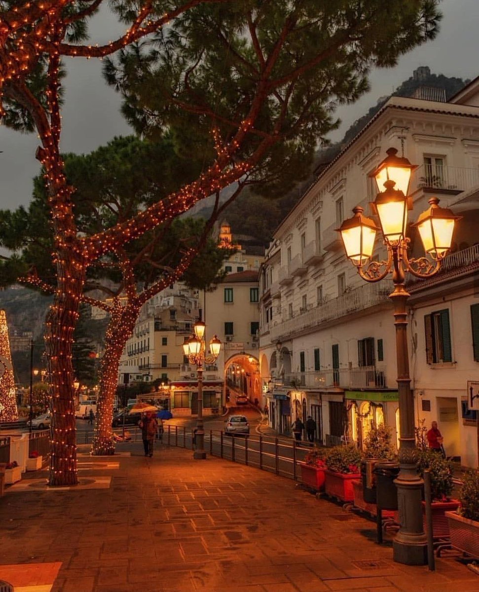 tmbIrpics's tweet photo. Amalfi in sunset 🌅 https://t.co/colo1sil9l