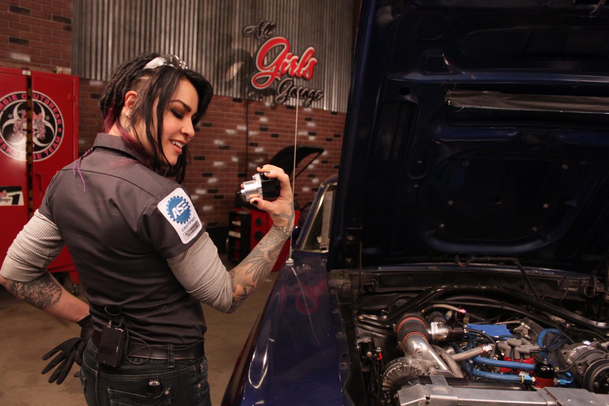 MMFFmagazine's tweet photo. Binge all of your favorite episodes of All Girls Garage NOW on the MotorTrend App >> https://t.co/IgweiWFMy5 https://t.co/qJR24eEzhn