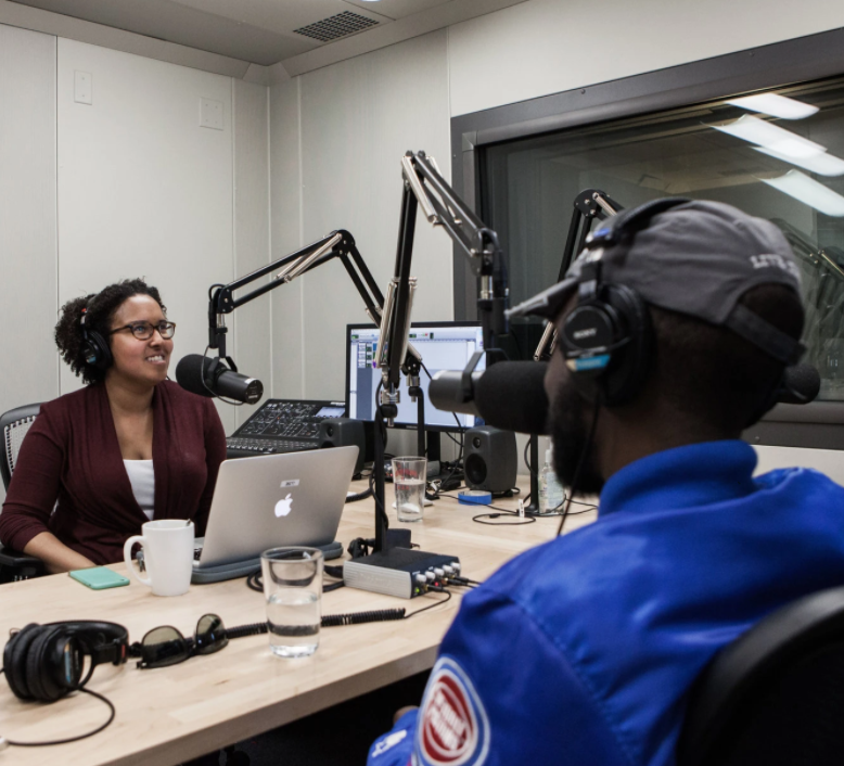 cjabrams's tweet photo. Great tips on teaching students how to produce their own podcasts: https://t.co/sZ0q3NEPVK  #PSLA #PaLibChat #LearningContinuesInPA https://t.co/rw1nxSI1ce