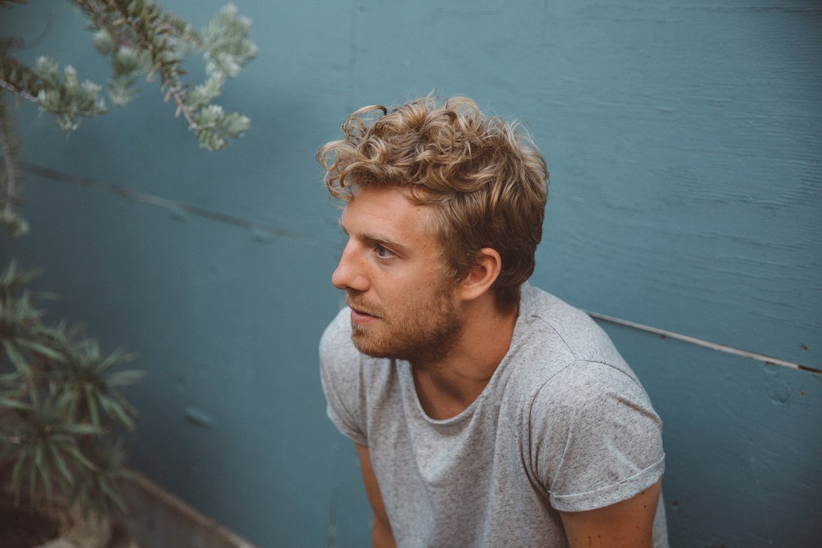 notmytips's tweet photo. Song of the week #30
Andrew Belle - If i knew how to hold you
https://t.co/gJUacIjK05
#songoftheweek #music #musique @andrewbelle https://t.co/UIsbH1g0Wn