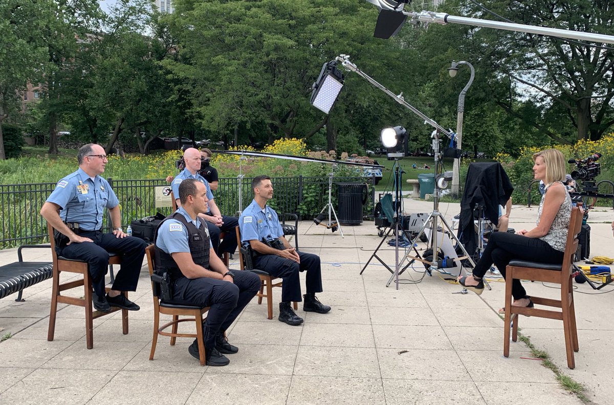 Chicago_Police's tweet image. Tune into the @TODAYshow tomorrow morning to see how our Officers are connecting with the community we serve.
In the summer of 2019, @ManleyHS alums invited Officers to train together as a team and race in the #ChicagoSprints. This unique story has been featured in @AMBTfilm.
