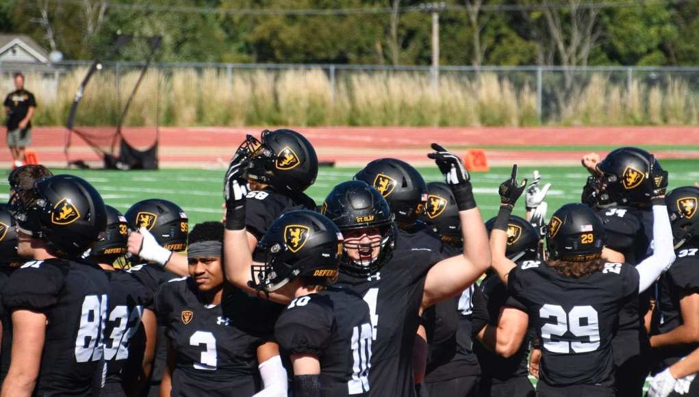 Daniel_DeSantis's tweet photo. Extremely excited to have received my second collegiate offer to @StOlafFB !! @CoachTroche56 @JamesKilian @Sjnceltics1 https://t.co/dO4ltkSpBO