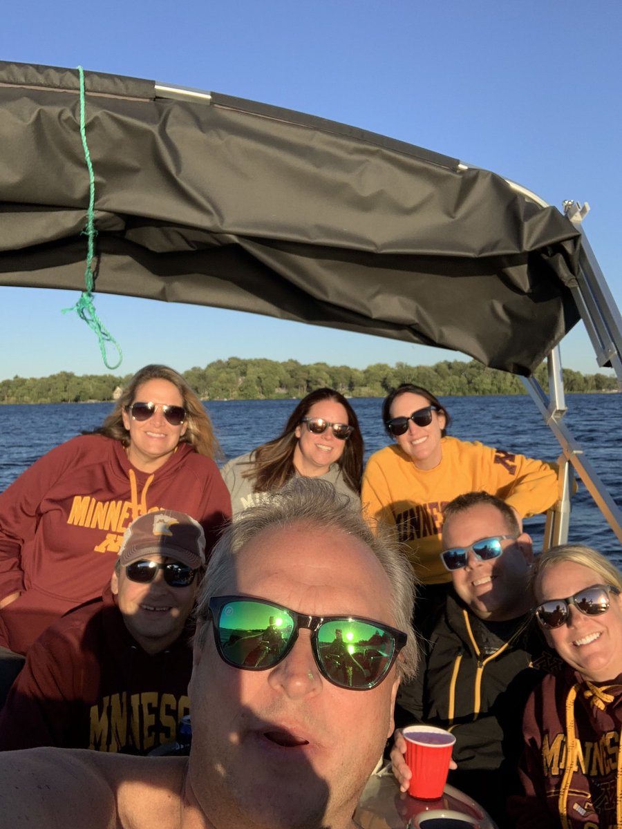 kelleyswalhof's tweet photo. Annual Gopher kickoff night - Rowing the actual boat #rtb #gophers #mngophers #gopherfootball 〽️🏈 https://t.co/4k2G0S0ohf