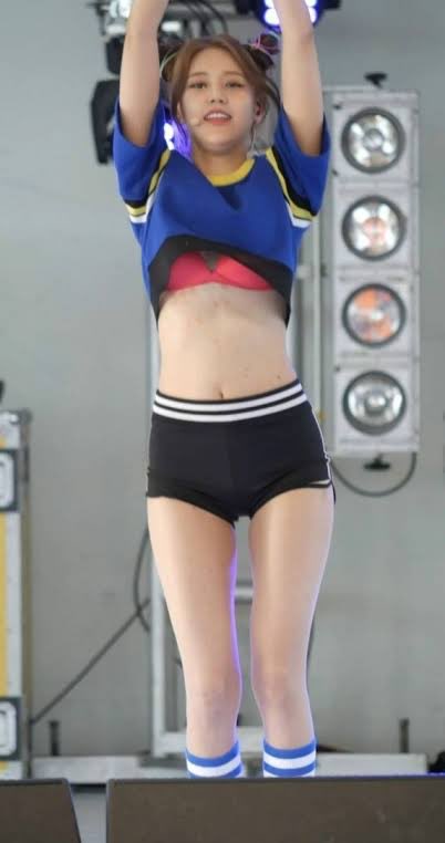 SecretlyCruel1's tweet photo. Hyejeong - bra ( I already said this but she's still the fucking baddest) https://t.co/gE3GX0JrFw