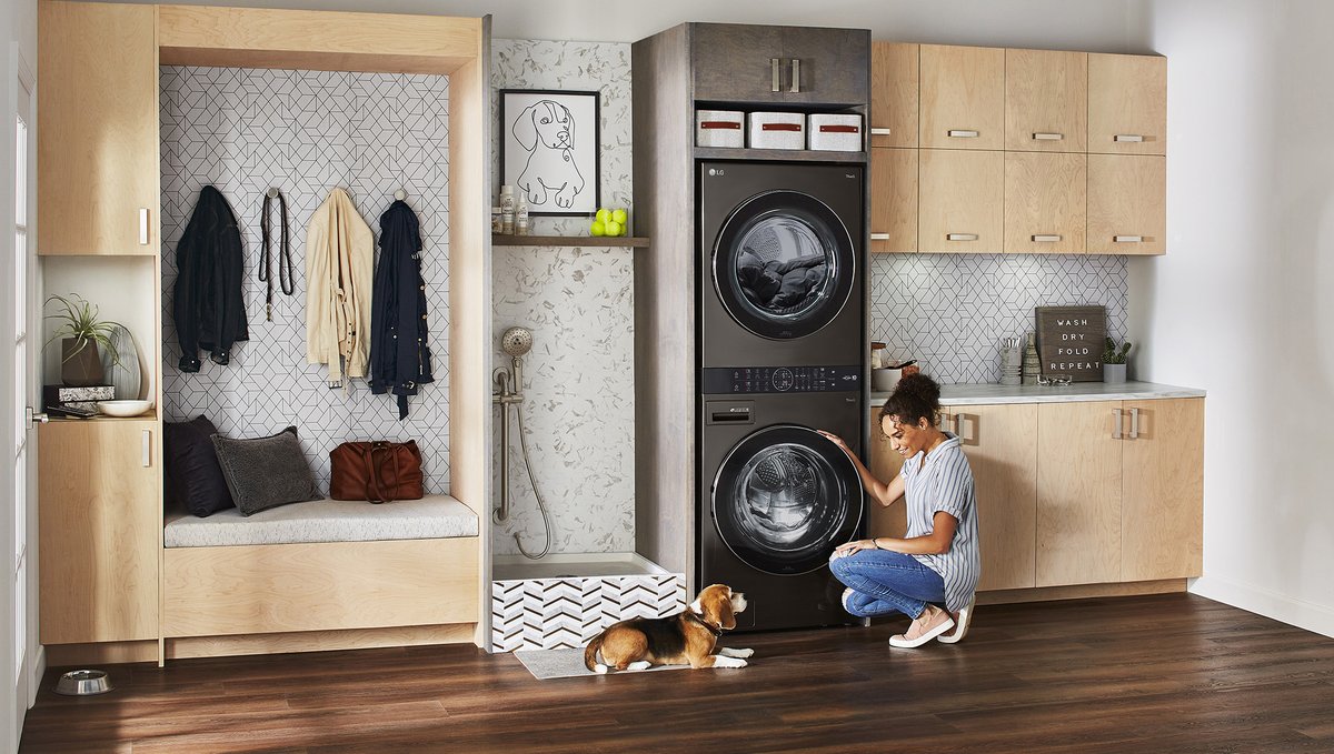 Wash your clothes. Wash your dog. We love a multipurpose room. 🐶💖 #HomeDesign