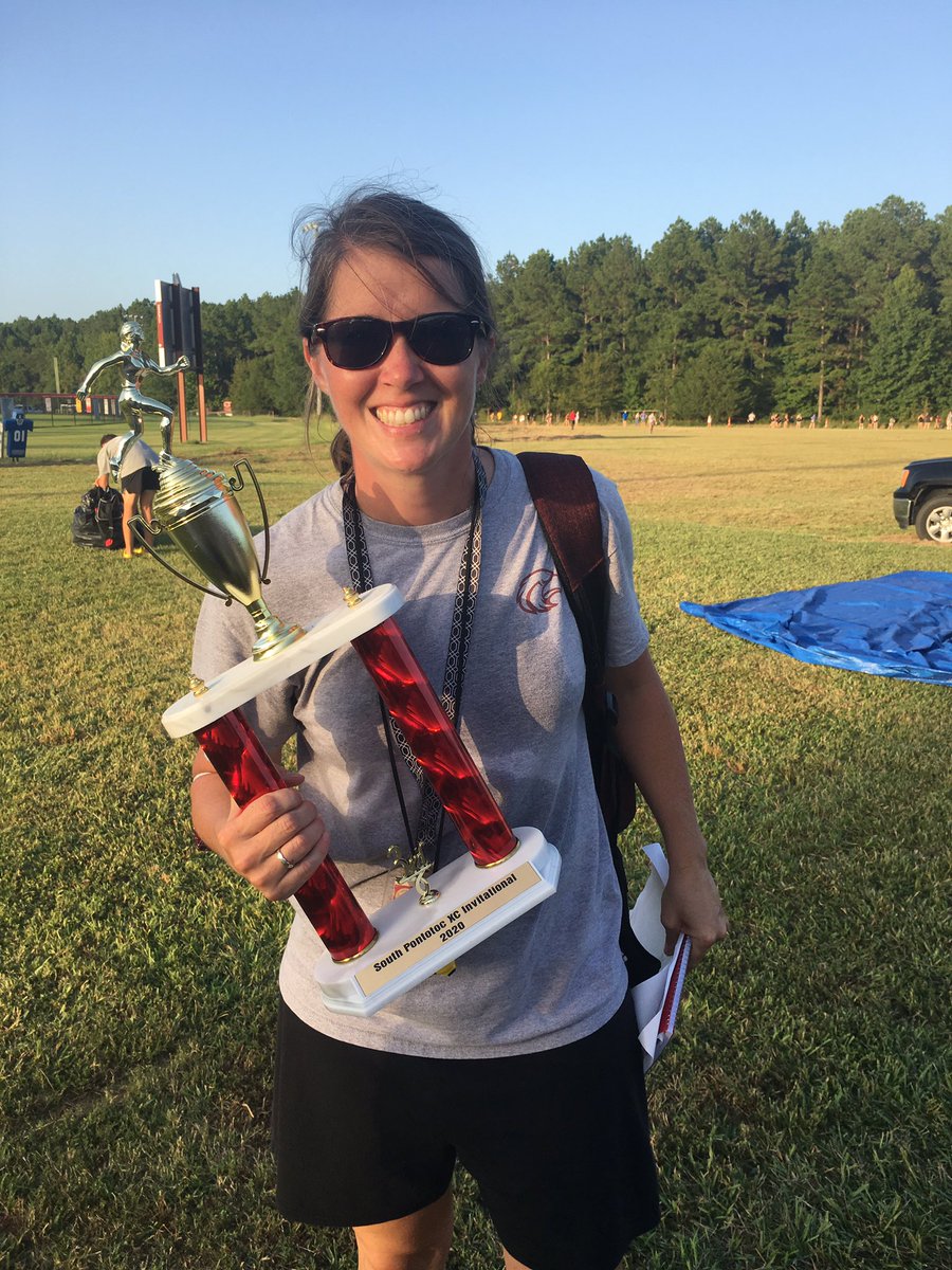EuporaXC's tweet photo. Soooo much pride in these pictures. Extremely proud of our Eagles!! 10 Top Finishers. JT finished 4th in Varsity Boys Race. Varsity Girls earned 3rd as a team. Lots of first runs. Incredible day. #eaglerunners #morerunning #lesstalking ❤️🦅👟 https://t.co/LGbMvNn5DI