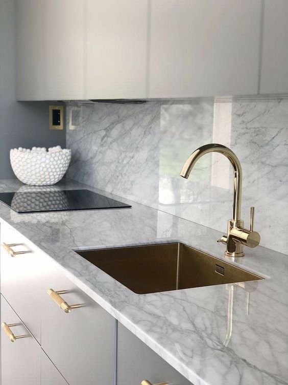 kpchomes's tweet photo. Are we feeling the gold accents and grey cabinets? 😍 #LuxuryKitchen #Vancouver https://t.co/LzyPUP2pDd