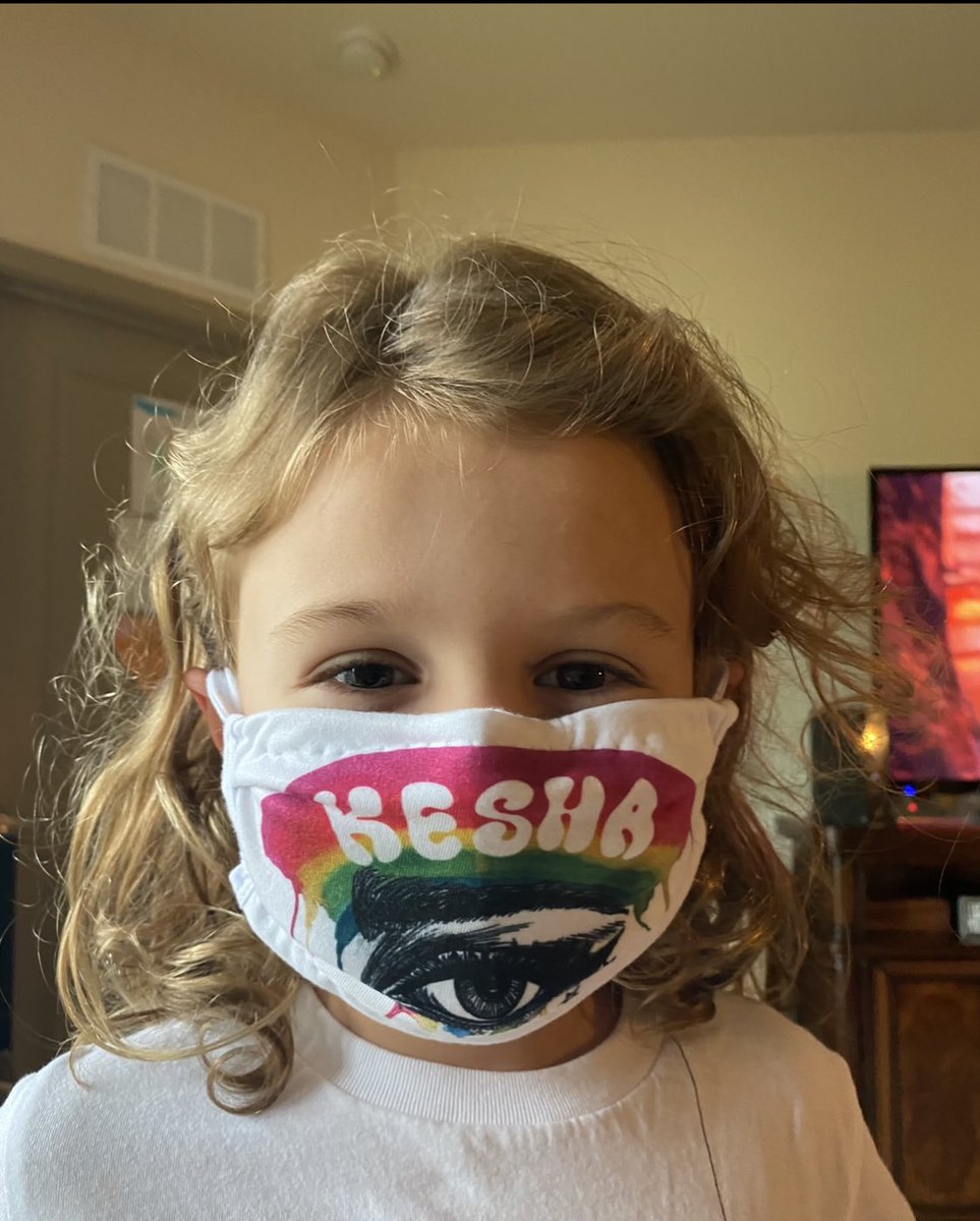 vlr928's tweet photo. @KeshaRose Had to alter this one for her but she loves it! https://t.co/UswV9Pwl9X