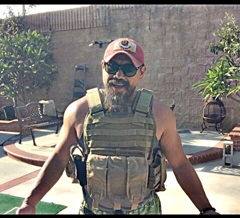 RichReyes731's tweet photo. Since gyms are closed and I have all this gear collecting dust, I decided to turn a particle collector into a work out tool. A big thanks to @BuffDudes. I’ve been following them since they had 1500 subs. #sotech #battlelab #molle https://t.co/vjuCEfoxBW