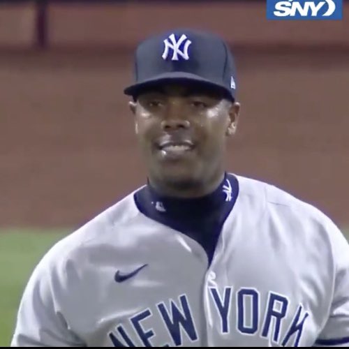 LiveSCS's tweet image. #ThrowbackThur... wait nvm this happened tonight. Find you someone who looks at you the way that Chapman looks at another blown save leaving the ballpark.