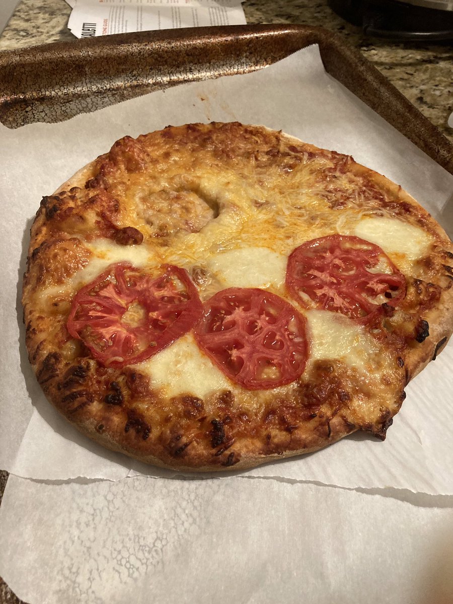 thefioldguys's tweet photo. Tonight’s #recteq700 meal... pizza pies

Half cheese, half mozzarella, tomato and a Fig &amp; Pig https://t.co/4wX36Covu4