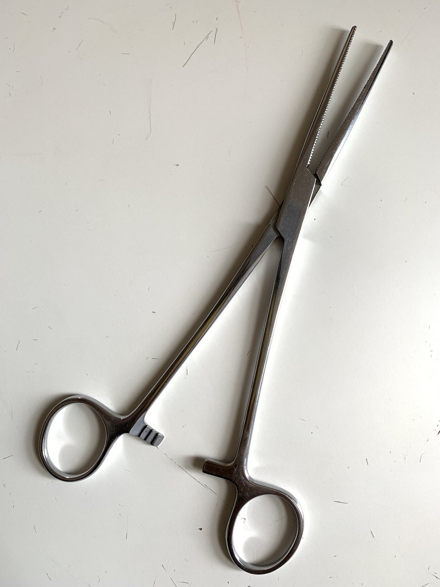corgilope's tweet photo. @ThatsFurredUp Pattern notcher and locking forceps!

The notcher is just a time saver and the forceps are for when I need to get into a small place or a needle is giving me a hard time https://t.co/6j5E483yyO