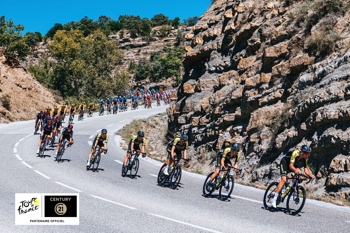LeTour's tweet photo. 😍 PIC OF THE DAY 😍
by @century21fr 
#TDF2020 
📸 A.S.O / Ashley Gruber - Jered Gruber https://t.co/4G2LRh3jap