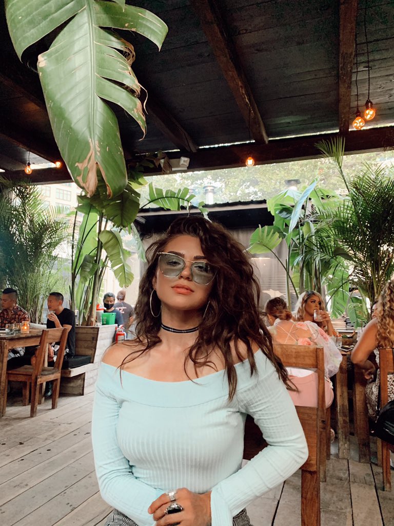 victoriakonefal's tweet photo. 𝒰𝑔𝒽, 𝒶𝓈 𝒾𝒻! https://t.co/mgcoQLBOtu