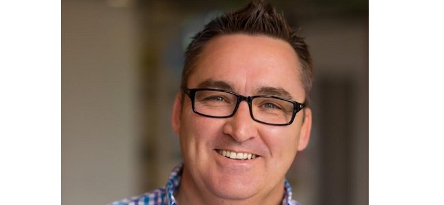jgildart2's tweet photo. Hootsuite's VP of Corporate Marketing shares his best tips for succeeding with business' new normal. (Hint: social media plays a BIG role) https://t.co/SYQd2tNpc1 https://t.co/KyuW3llFuD