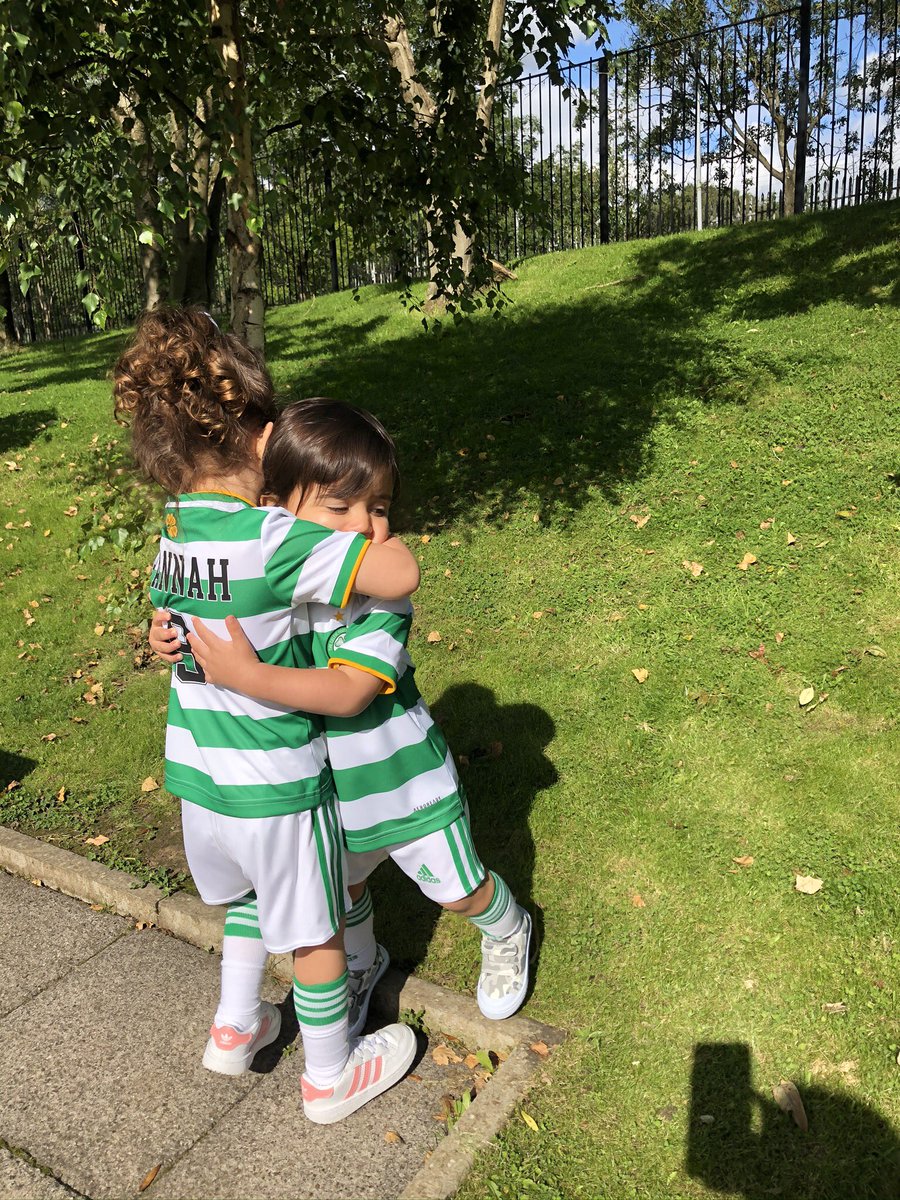StrikeTheMike's tweet photo. The next generation! #Celtic 💚 https://t.co/IeHefKVOdo