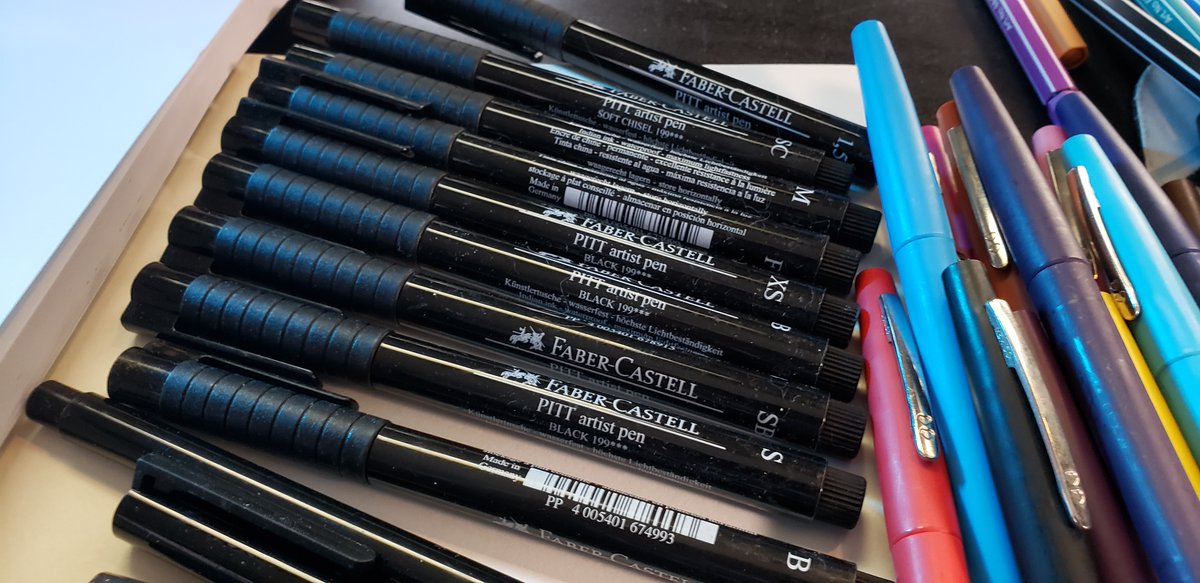 deltatangomike's tweet photo. This year I have my Ink Drawings SKETCH blackbook, #Molotowpens, #Prismacolorpens, #FaberCastellpens, #PaperMateFlair, #SakuraPens and #StabiloPens ready to go for #Drawtober #ArtOber #Pentober 

Plus my new copies of #PenandInkDrawing books by #AlphonsoDunn to lead the way! https://t.co/Y3jY7zojSP