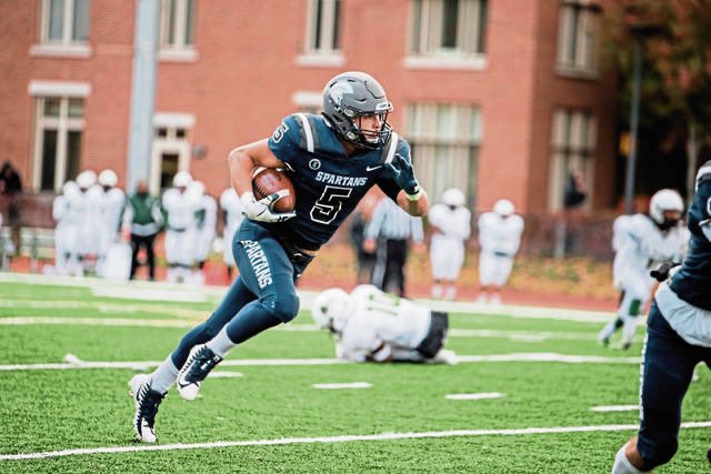 PadraigFitzger2's tweet photo. Could not be any more excited! Just received an offer from Case Western!  Thank you @BenLolli @CWRUFootball!!

@EDGYTIM @DeepDishFB @PrepRedzoneIL @MarmionAD @AcademyMarmion https://t.co/gQiuPiqGwl