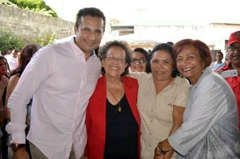 Las mujeres de #Guarico celebran el Cumpleaños de nuestro gobernador feminista <a href="/josemvasquez/">José Vásquez</a> #3Sep
<a href="/NicolasMaduro/">Nicolás Maduro</a>
<a href="/Gob_Guarico/">Gobierno de Guárico</a> 
<a href="/taniapsuv/">Tania Valentina Díaz</a> 
<a href="/MariaLeonaPSUV/">La Leona de Chávez ❤️</a> 
<a href="/carolyshelena/">Carolys H. Pérez G.</a> 
<a href="/gladysrequena/">Gladys Requena</a>
