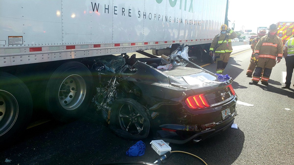 OCFireRescue's tweet photo. #Crash 9 W Beachline. All lanes of 528 Westbound shutdown. Car vs Semi. One female patient transported to ORMC as a trauma alert. @FHPOrlando on scene. https://t.co/gLPZmp9A8o