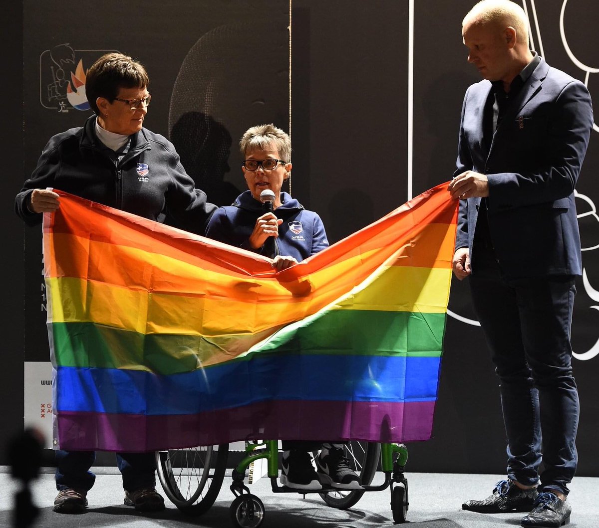 DutchFencing's tweet photo. Day 104 wheelchairfencer @parafencing.usa.terry  during the opening ceremony of our World Cup 🌈

Let's cherish our beautiful memories and friendships and share a picture of the IWAS World Cup Amsterdam 2019 with you every day till the next competition! 

📸 @photopavia https://t.co/4BBtYnkung