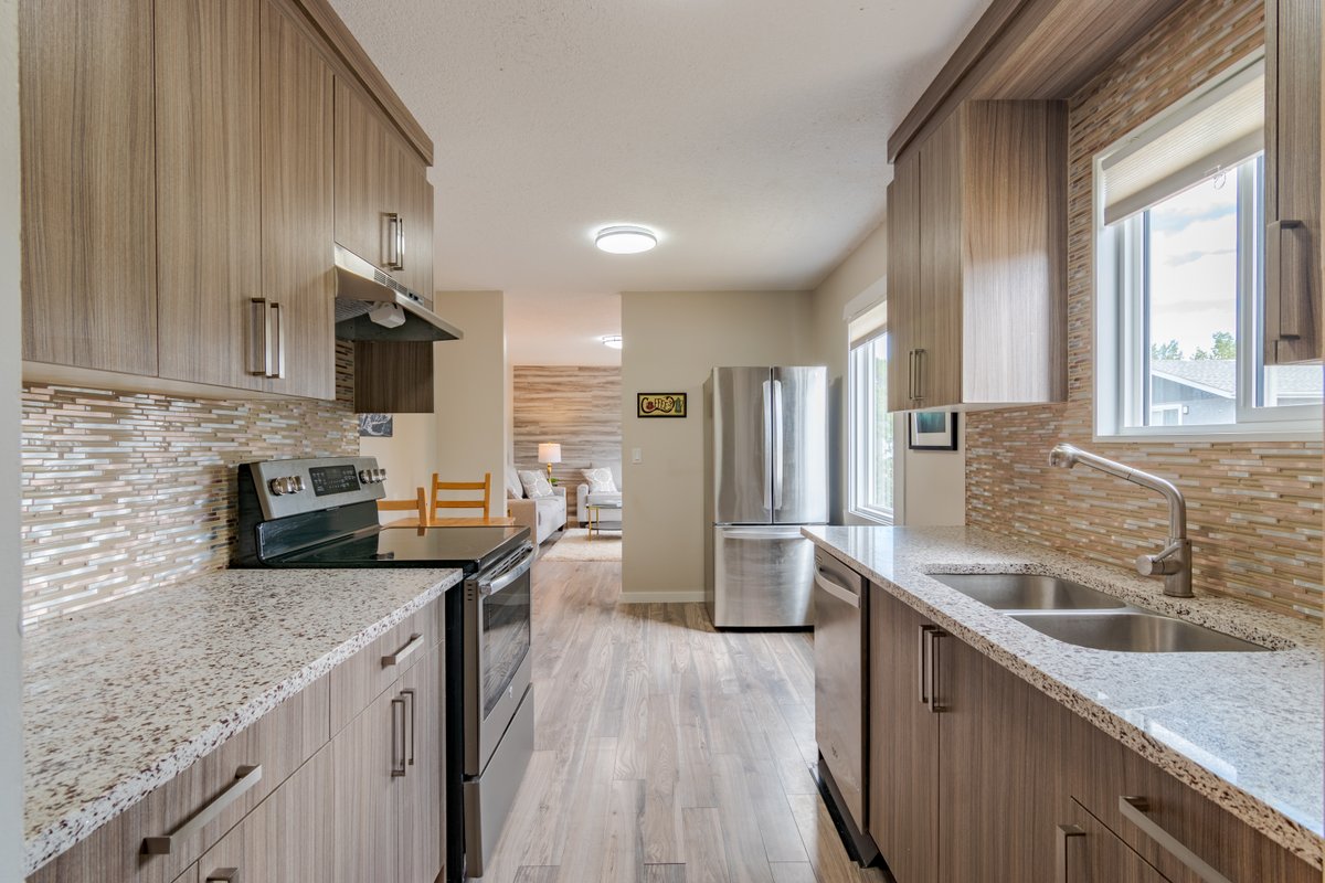 HCinCalgary's tweet photo. 𝐉𝐔𝐒𝐓 𝐋𝐈𝐒𝐓𝐄𝐃 // This very well cared for &amp; updated home is a must see! ✧ 1710 Olympia DR SE ✧ MLS # A1028799 ✧ $349,900 ✧⁣ https://t.co/DnCs5XUIN0 #justlisted #onthemarket #ogden #secalgary #updatedbungalow #calgaryrealestate #newlisting #community #homesforsale https://t.co/4tNKGh2ycR