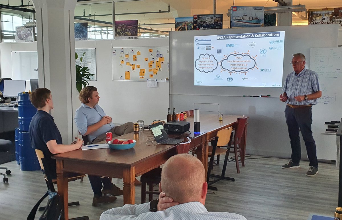 Today Hans Rook, international chairman of the #IPCSA, shared knowledge and insights on the role of #portcommunitysystems in the ports and the importance in global trade and transport. Read more: teqplay.nl/2020/09/03/kno… #digitization #maritimeindustry #PCS