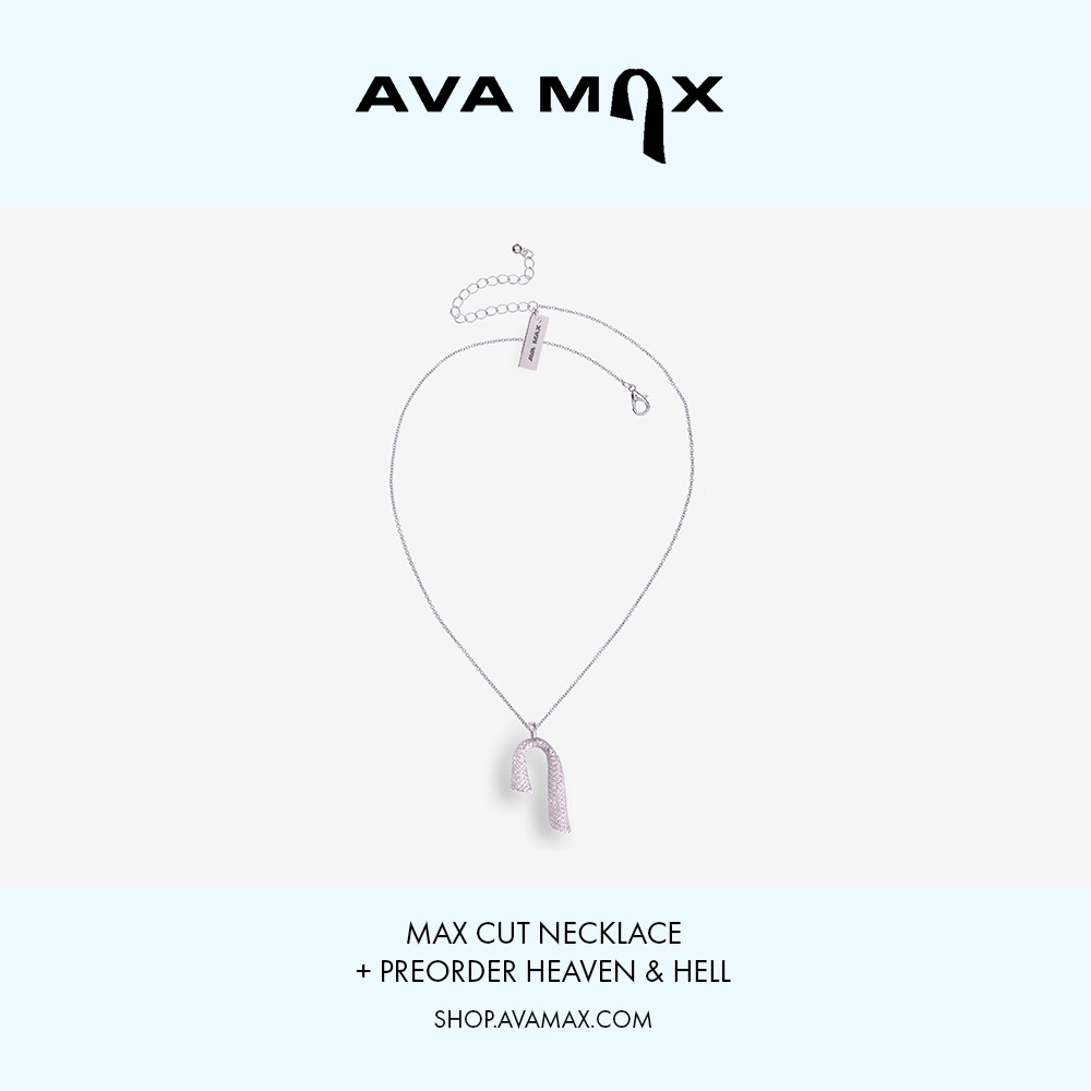 AvaMax's tweet photo. You asked and patiently waited… The #MaxCut necklace is available now in my store 🧡 https://t.co/CbddUtL1uC https://t.co/q9A7LKwLIp