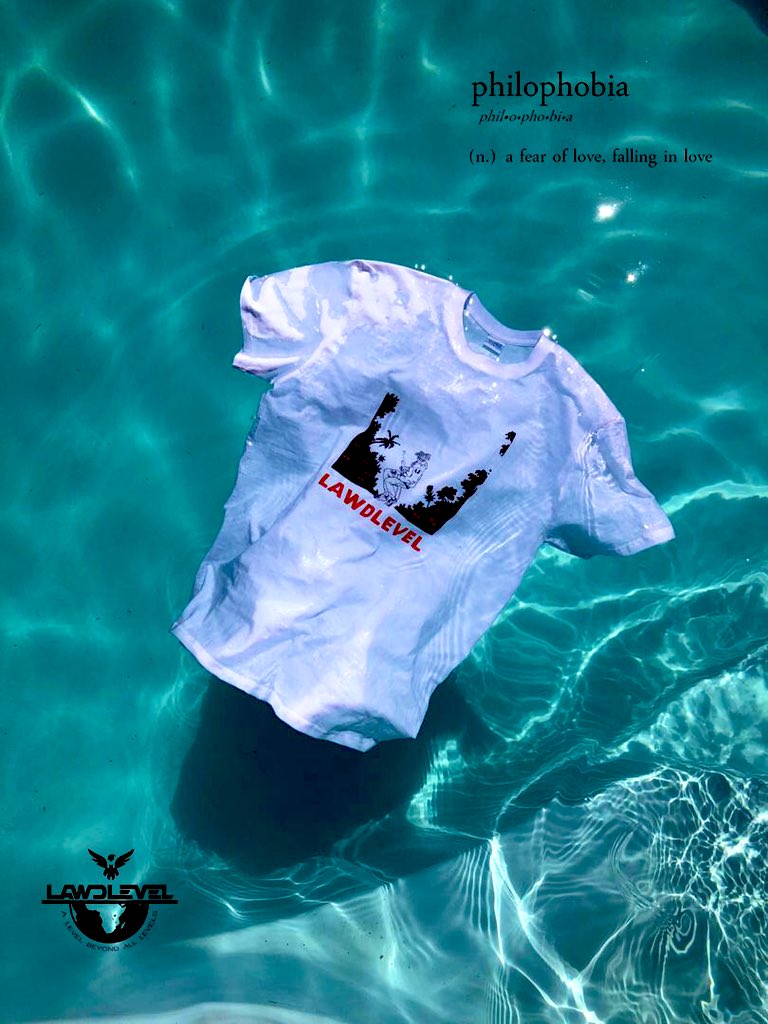 W_Lawdlevel's tweet photo. 💧Lawdlevel®️ Presents:
🖤The “Philophobia_Collection”💧
~phil-o-pho-bi-a~
(n.) a fear of love, falling in love.

Currently Only Available in Windhoek For N$ 200.00
@lawdlevel 
@RMavetera 
#Proudly🇳🇦
#A_Level_Beyond_All_Levels🌍 https://t.co/0FwKdH9Bk5