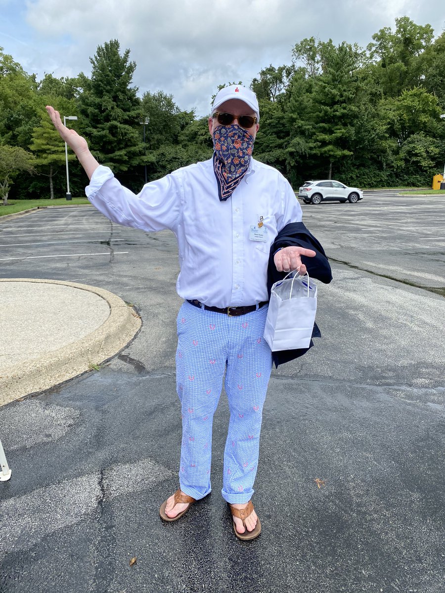LeighAnnBarney's tweet photo. Had an awesome turnout for our socially distanced Derby themed employee celebration today! Horse racing, drive by boxed lunches, goodie bags and of course some Derby attire. Another way we #C4U. Thank you @Trilogy_FIT for all the planning! #Derbyfun #TrilogyEmployeesRock! https://t.co/NDpf5uktnQ