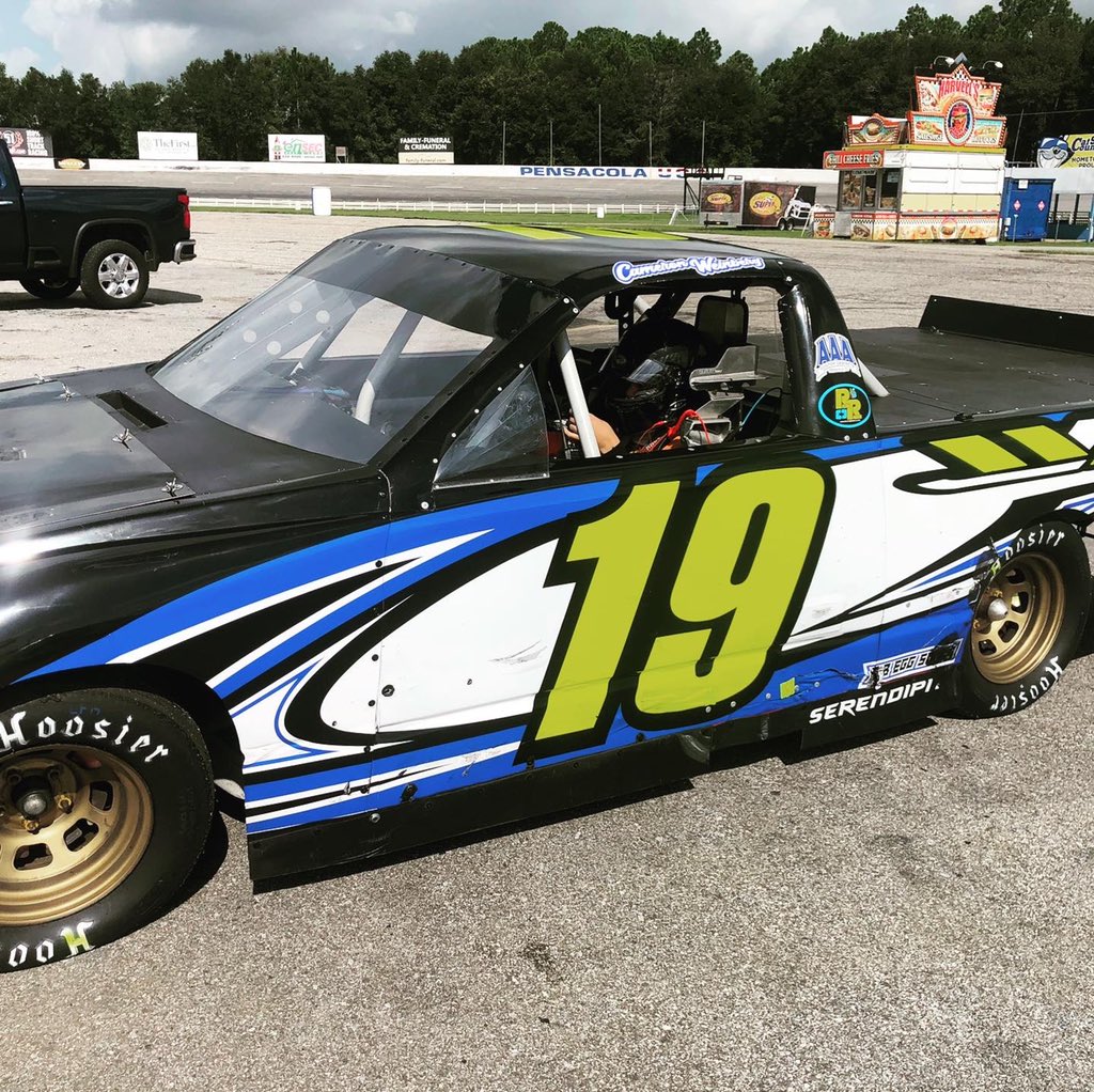 Had fun practicing and testing with my Race Face teammate Grant Thompson here at Five Flags Speedway. Had a lot of fun driving the CBM truck, learned a ton about this track. Thanks to CBM and Grant for coming out to the track, #momanddad <a href="/RaceFace_BD/">Race Face Brand Development</a> <a href="/FoJFoundation/">Friends of Jaclyn</a> @Right_Trailer