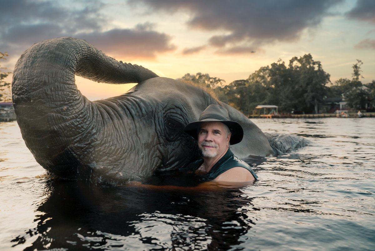 The legend and his dog 🐘 Stoked to have the opportunity to spend some time <a href="/SafariMyrtle/">Myrtle Beach Safari</a> w/<a href="/DocAntle/">Doc Antle</a>