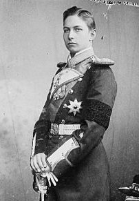 ll_guillermo's tweet photo. ¿Sabias que? Adalberto de Prusia fue el tercer hijo de Guillermo II de Alemania y tambien Principe de Prusia. Adalberto Nacio un 14 de julio de 1884 en Potsdam, Alemania y murio el  22 de septiembre de 1948 en La Tour-de-Peilz, Suiza #ClasesDeHistoriaParaTodos @profe_hernandez https://t.co/GrmO3wUQVe