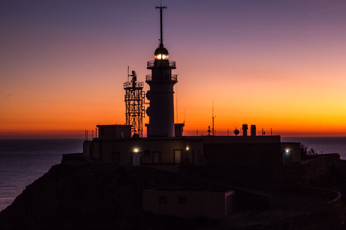 manusama1's tweet photo. Me he encontrado estas fotillos del #faro de #cabodegata que hice en una escapada hace 1 año. 

¡Y tenía que compartirlas! #Almeria https://t.co/qxHOvGT3ob