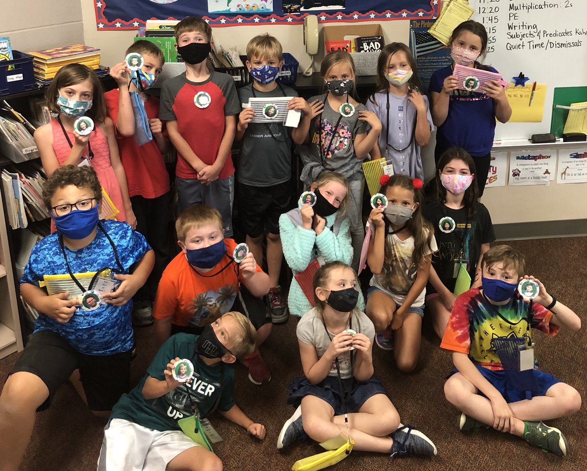 CMasekMPS's tweet photo. I have the best parents! One of them made these buttons so we can see my students’ beautiful faces all day long! @wheeler_mps @MillardPS #proud2bMPS https://t.co/KVyAk0BBz5