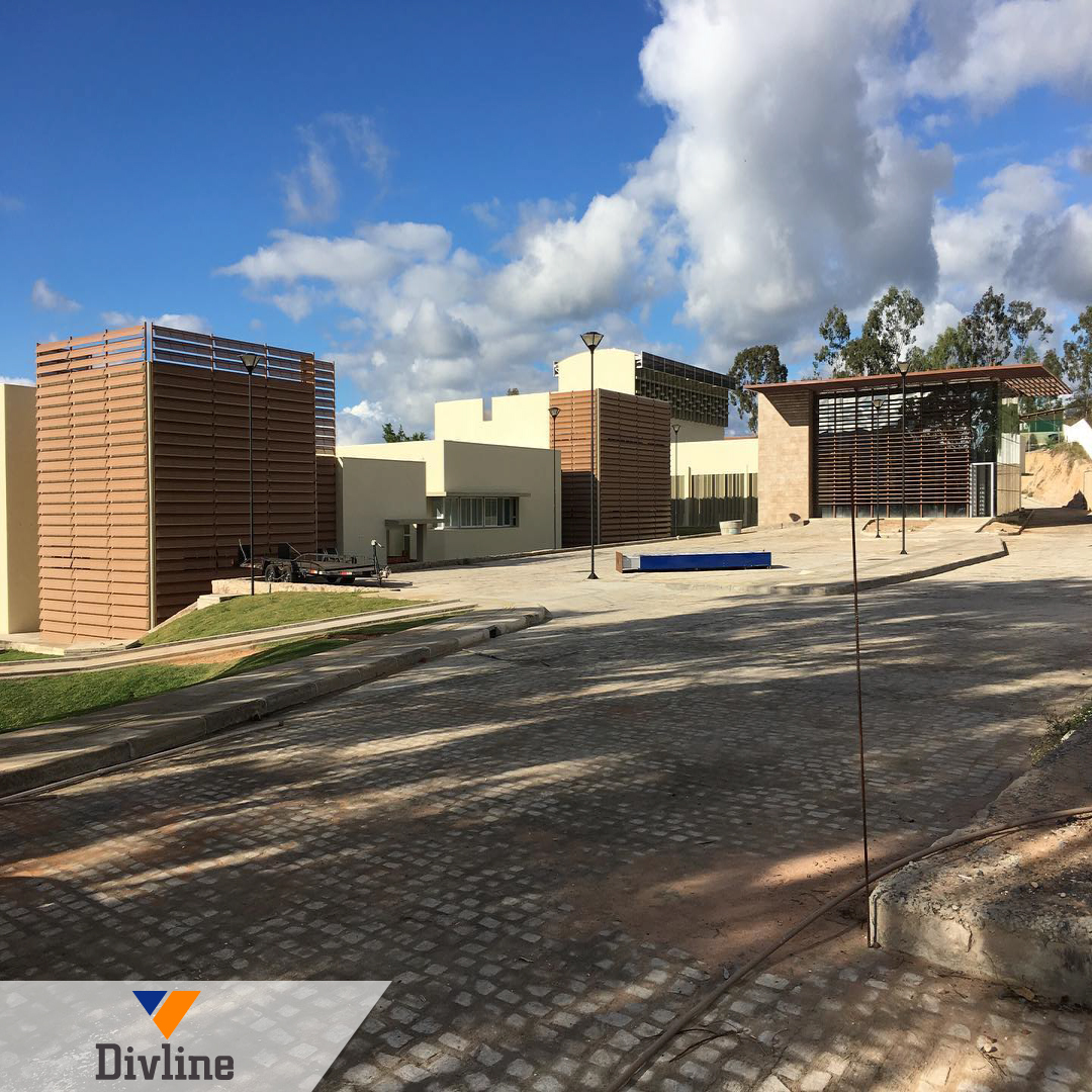 divline1's tweet photo. Hospital Regional da Chapada @ Seabra Chapada Diamantina, Bahia
#hospital #bahia #contrução https://t.co/24UqRGcr5D