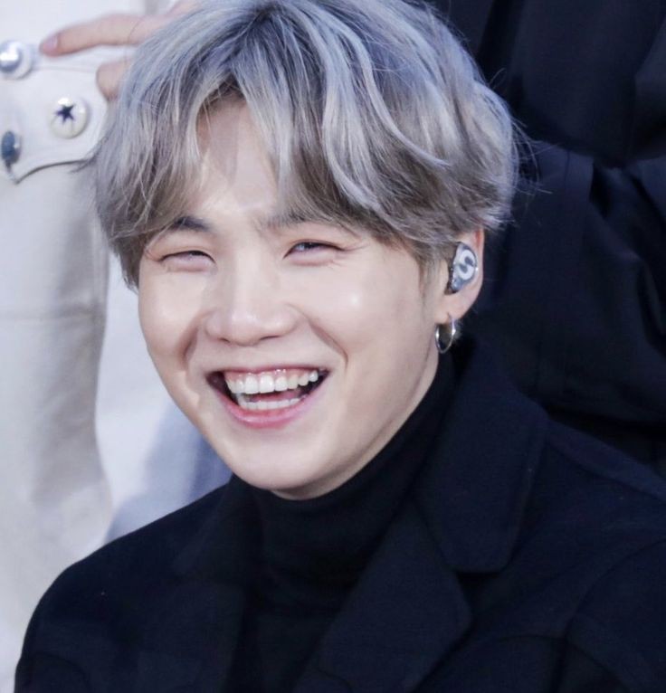 Yoongi and his perfect teeth - a heartwarming thread