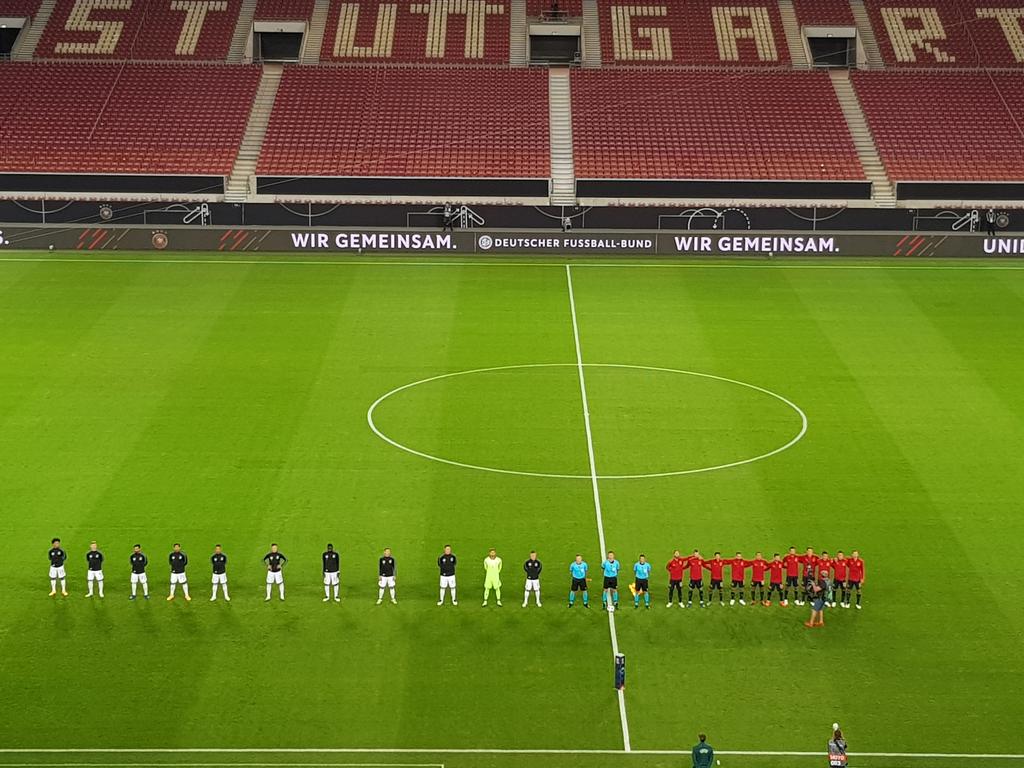 Total muertes Covid19.

Alemania: 9.395 (población 83M).
España: 29.234 (población 47M).