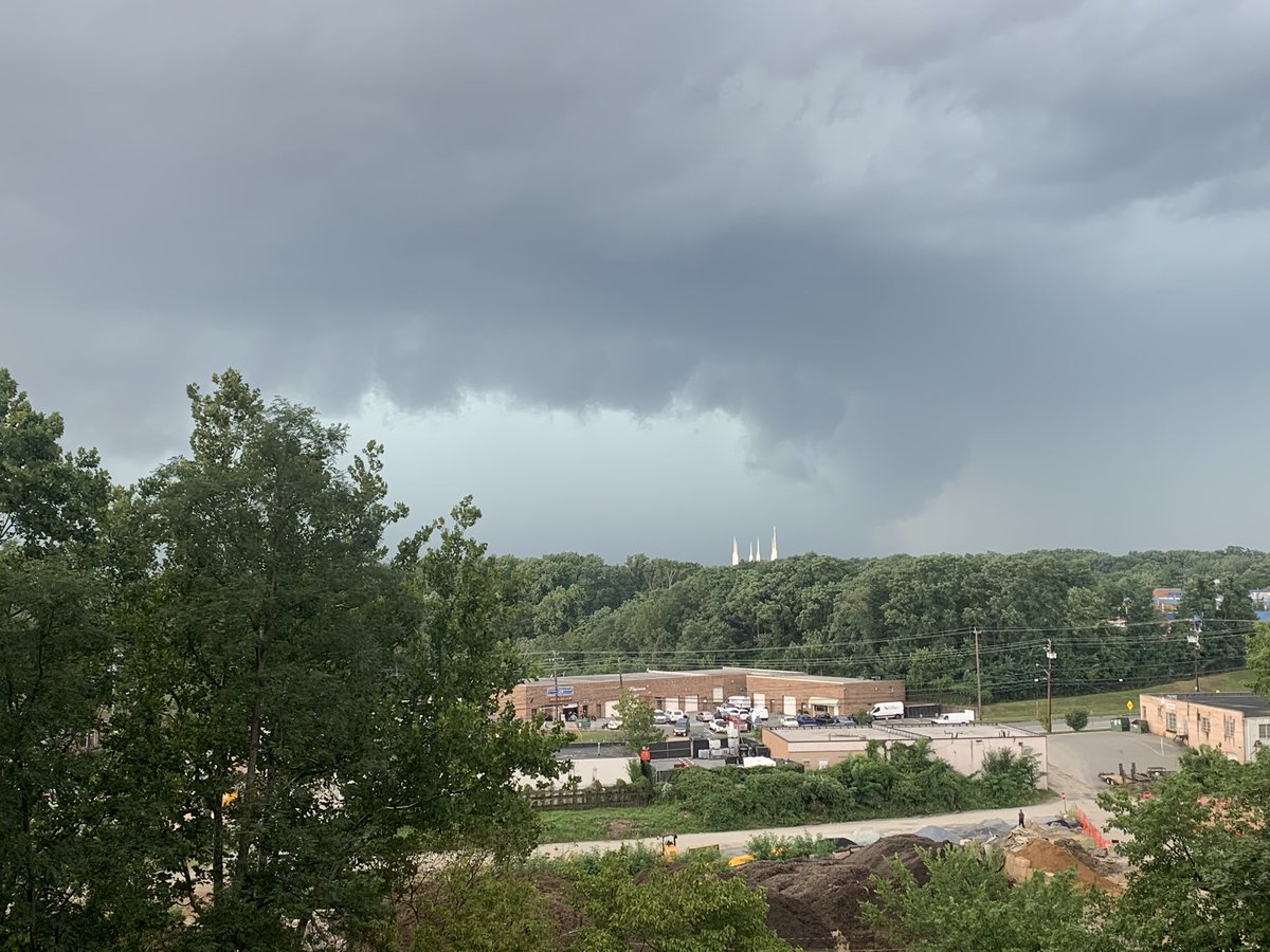 Jacobhartranft1's tweet photo. @dougkammerer @somaratheodore @nbcwashington Not sure if this is the bowing your talking about but this is looking towards Rockville Kensington from Silver Spring https://t.co/Yxxpe17ycy