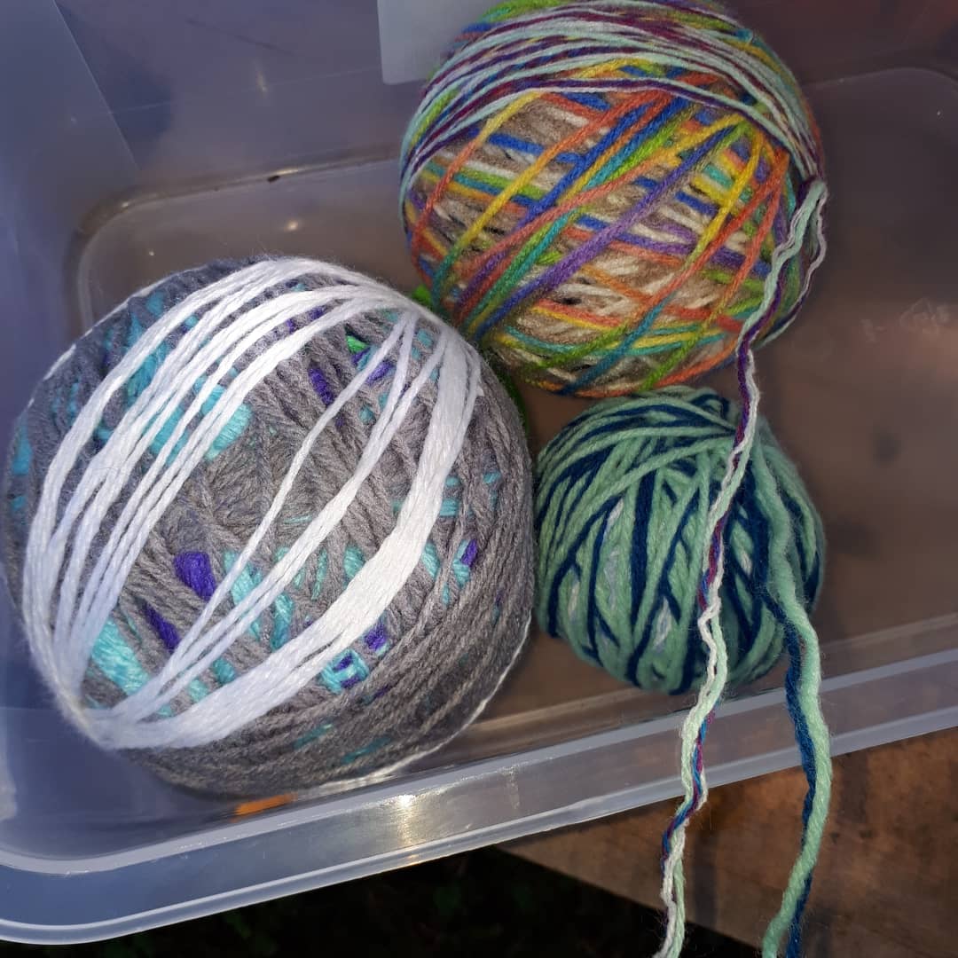 ActuallyYarn's tweet photo. So many scraps of yarn, what to do with it?
Make scrap balls of yarn, and a rug :)
#scrapball #scrapyarnproject #scrappyproject https://t.co/ZAvu1pjJLH