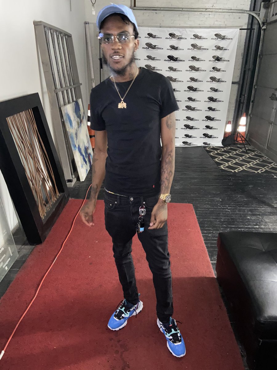 HotBoySlick_'s tweet photo. Can’t remember 🤔 a time when my answer was no 💔still remember the times I had nowhere to Go 🙇🏽‍♂️ #LongLiveAP 🤞🏽💙💯 https://t.co/tCSfpTGcFS